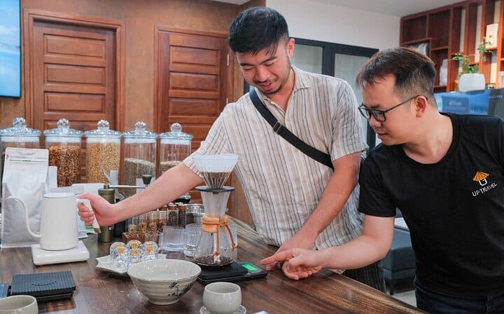 Hanoi 1-Hour Coffee Workshop: Salt/Coconut and Egg Coffee - Image 11